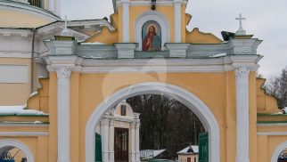 Ворота северные ограды церковного комплекса, усадьба Гребнево, XVIII-ХIX вв.