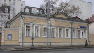 Дом, в котором в 20-х гг. XIX в. у своего дяди, поэта Пушкина Василия Львовича, часто бывал Пушкин Александр Сергеевич