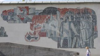 Панно мозаичное на фасаде музея-панорамы «Бородинская битва», 1962 г., худ. Тальберг Б.А. (смальта)