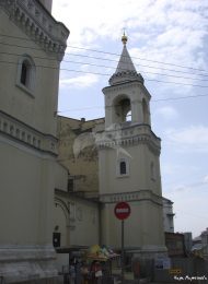 Ограда с башнями, ансамбль Ивановского монастыря
