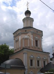 Церковь Троицы Живоначальной в Хохлах, 1696 г., с колокольней XVIII в.