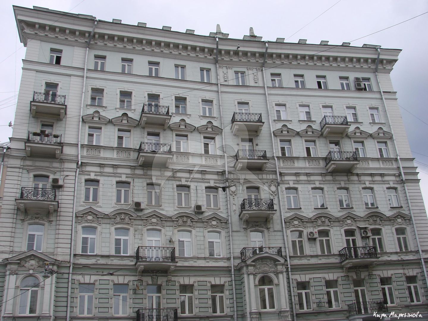 Доходный дом Н.Д. Телешова, 1900 г., арх. С.В. Барков, надстройка 1947 г. В этом здании находится квартира, в которой жил Эйзенштейн Сергей Михайлович в 1920-1934 гг.