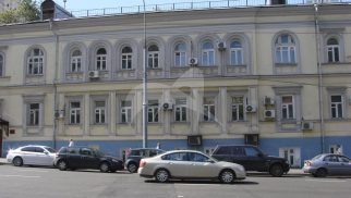 Здание гостиницы «Петербург», здесь в 1845 г. останавливался и жил врач-хирург Н.И. Пирогов