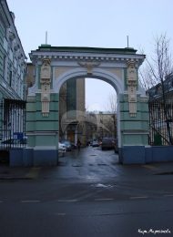 Белокаменные пилоны ворот, XIX в., городская усадьба Морозова