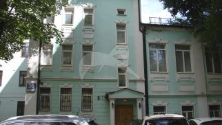 Дом известного графика и театрального художника И.И. Нивинского, который жил и работал здесь в 1912-1933 гг.