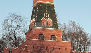 Вторая Безымянная башня, ансамбль Московского Кремля