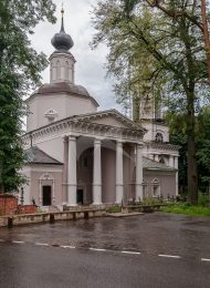 Церковь Иоанна Предтечи, 1704-1709 гг., 1779 г., 1780-е гг., арх. М.А. Протасьев (?)