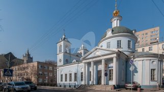 Церковь Успения на Могильцах, 1625-1653 гг. Перестроена в 1790 г. арх. Н.Н. Леграном