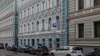 Здание, где находится квартира, в которой в 1899-1900 гг. жил и работал писатель А.П. Чехов