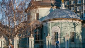 Церковь Косьмы и Дамиана, 1791-1803 гг., и остатки ограды, арх. М.Ф. Казаков