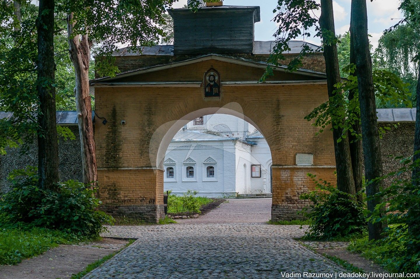 Святые ворота, 1824 г., ансамбль усадьбы Архангельское