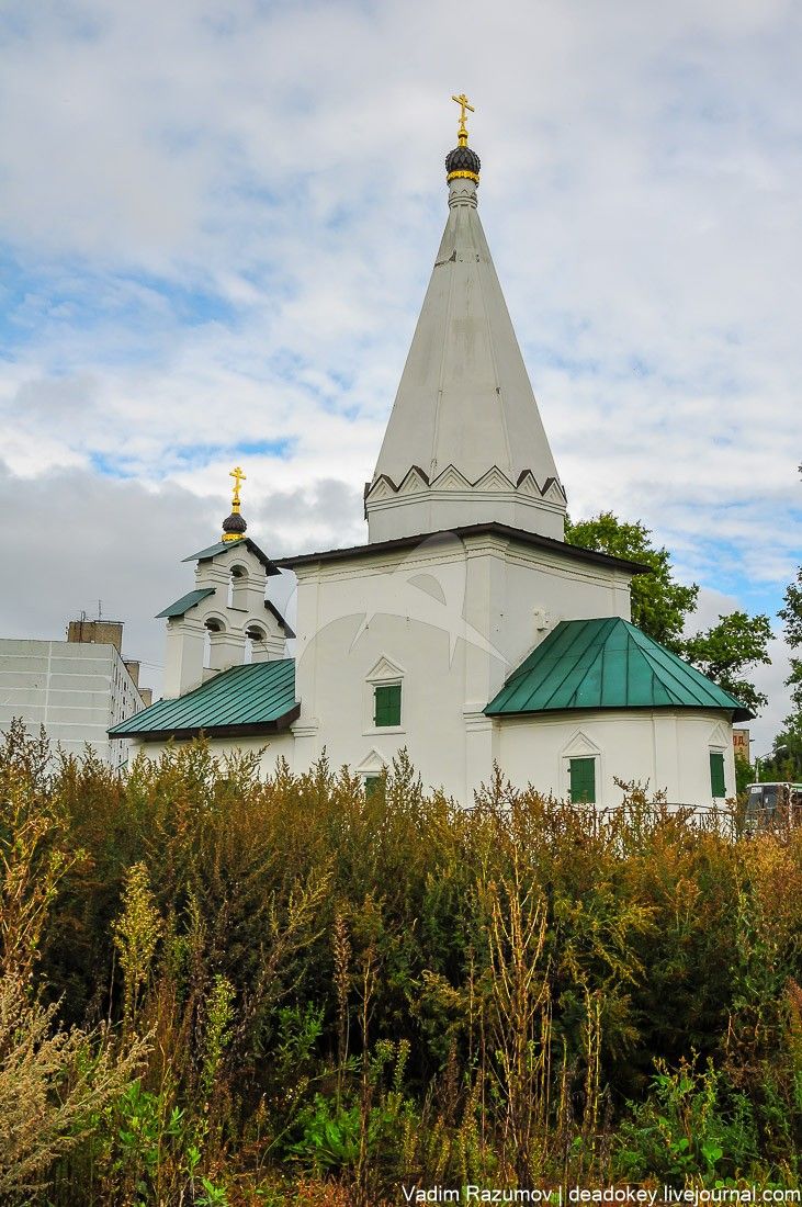 Никольская церковь, ХVII века усадьбы «Петровское»