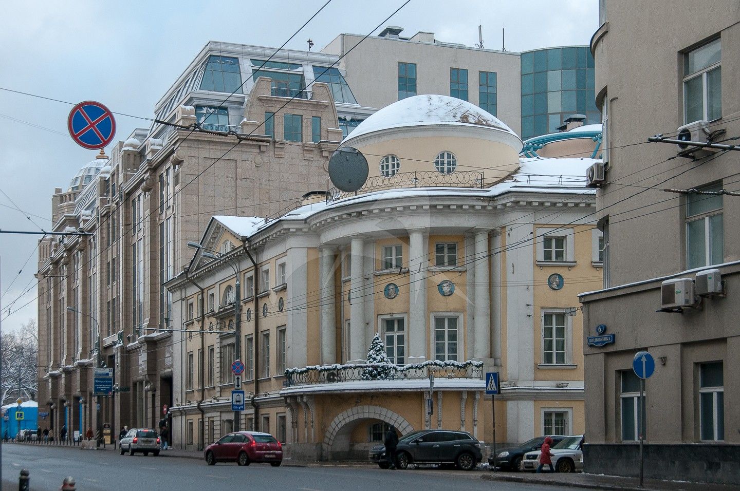 Дом Разумовского, XVIII в., школа арх. М.Ф.Казакова.