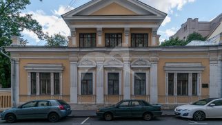 Дом, связанный с жизнью и деятельностью художника-пейзажиста и коллекционера И.С. Остроухова