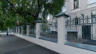 Ограда с воротами, комплекс зданий Психиатрической клиники им. А.А. Морозова