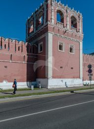 Башня № 1 — квадратная на западной стене, ансамбль Донского монастыря