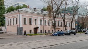 Главный дом, усадьба купца Перегудова, в основе палаты 1690-х гг., перестройка во второй половине XVIII в.