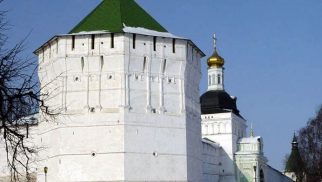 Пятницкая башня, Ансамбль Троице-Сергиевской лавры