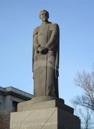 Памятник К.А. Тимирязеву, 1923 г., ск. С.Д. Меркуров, арх. Д.П. Осипов, гранит